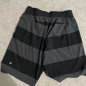 Lululemon mens large stripe Shorts